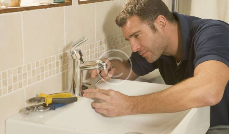 Got a leaking? Hire an experienced plumber